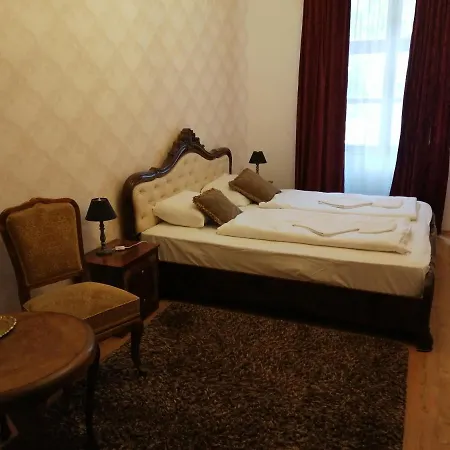 Korona Szallo Bed & Breakfast Sárvár