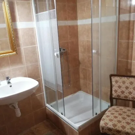Bed & Breakfast Korona Szallo *